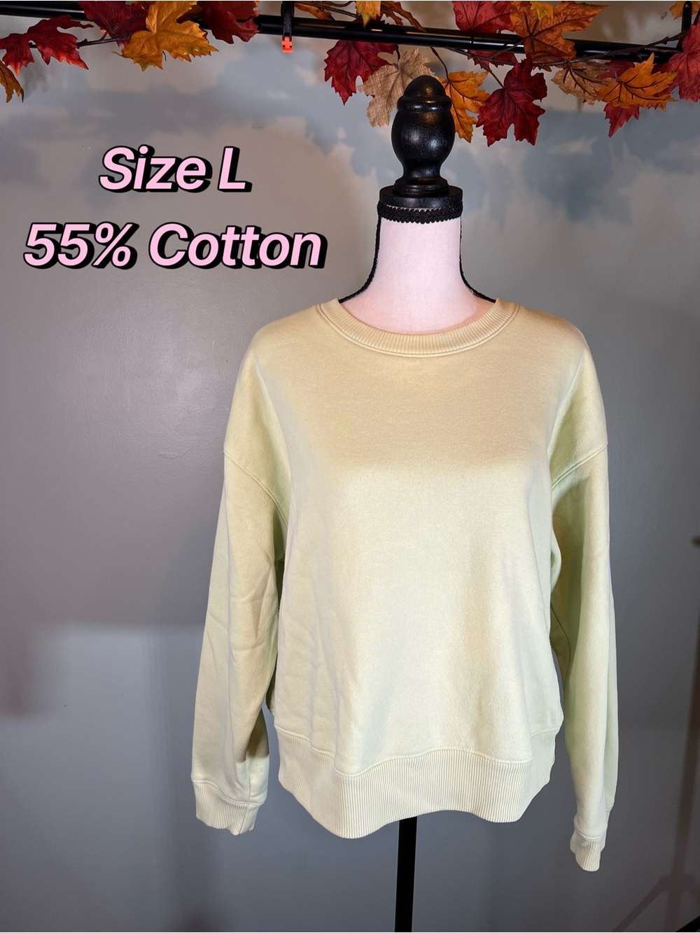 Ultra Flirt Pastel Green Crewneck Sweater Size L